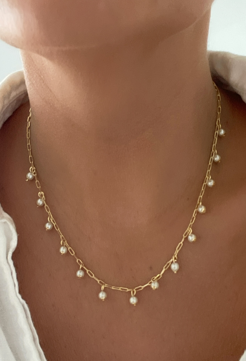 Dangling Pearl Necklace