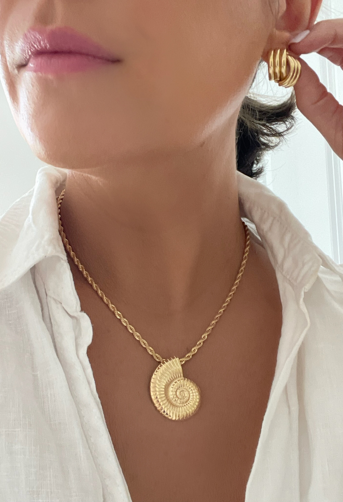 Gold Shell Necklace